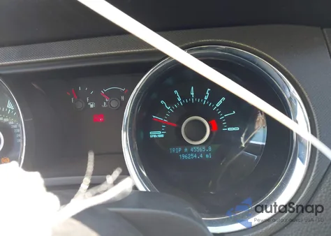 2013 Ford Mustang V6 z USA, uszkodzony, nr VIN 1ZVBP8EM6D5260150